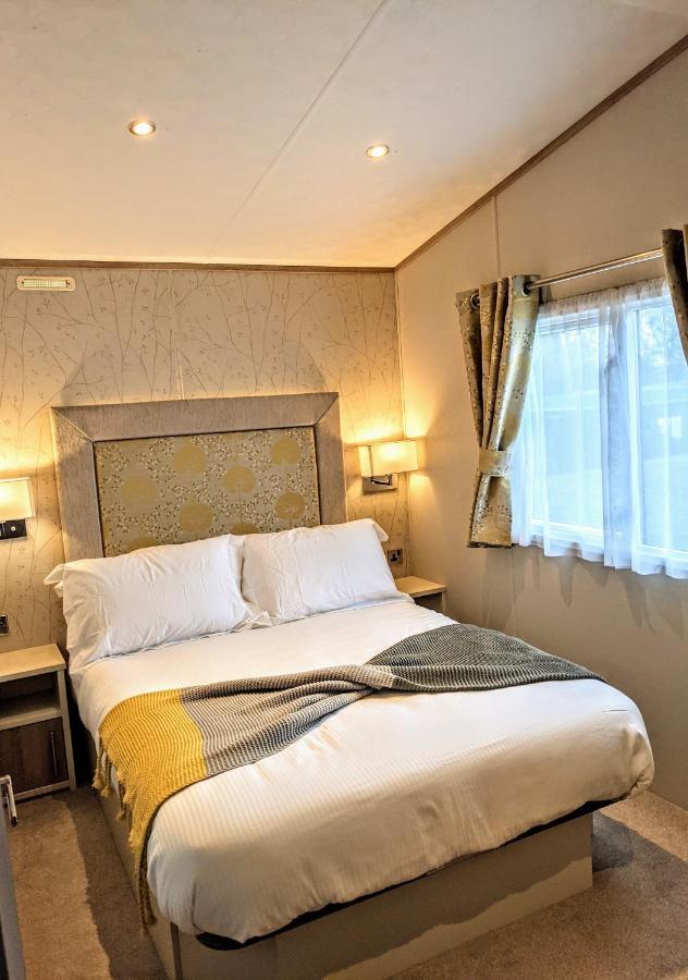 Tattershall Lakes - Merlin Point Hotel ภายนอก รูปภาพ